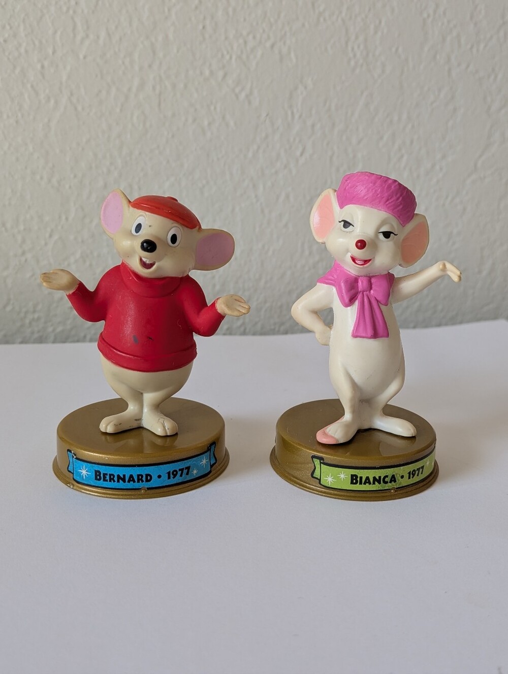 DISNEY 100 YEARS OF MAGIC McDonalds 2002 Happy Meal Toys BERNARD & BIANCA (1977)